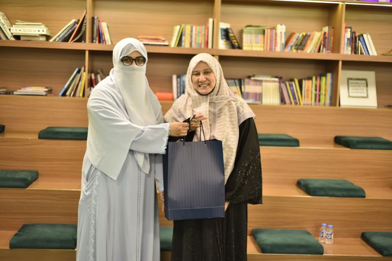 Thank-you gift presented to the guest speaker